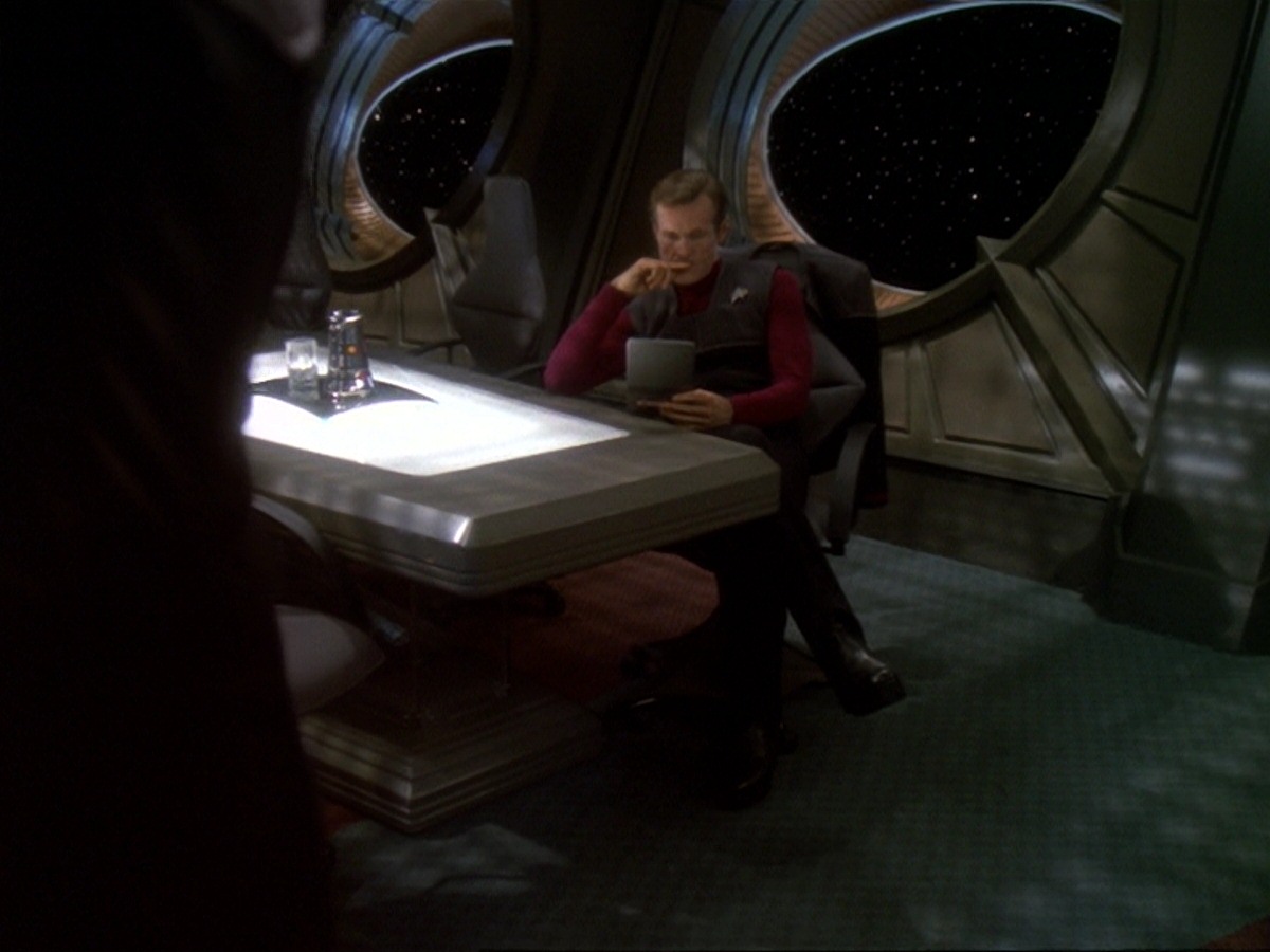 extant_StarTrek_DS9_6x18-Inquisition_0697.jpg