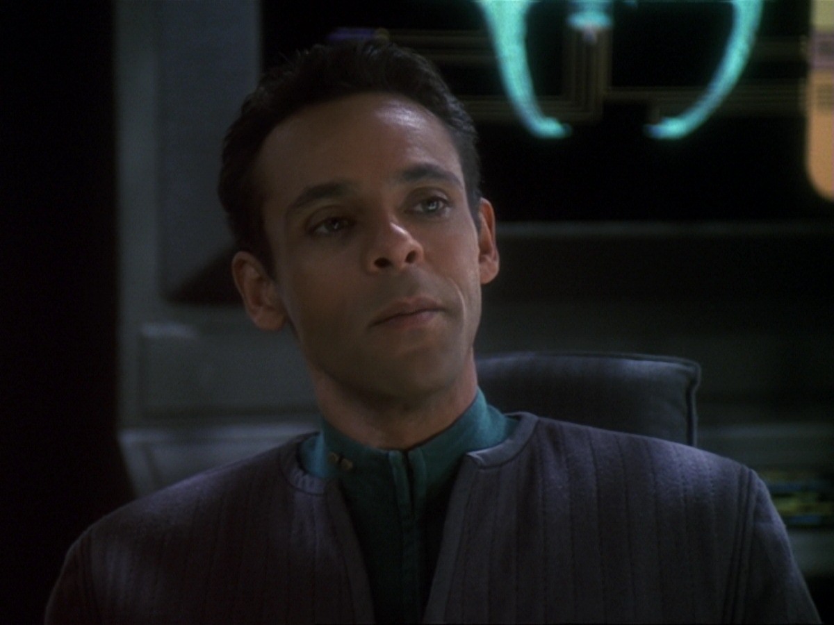 extant_StarTrek_DS9_6x18-Inquisition_0821.jpg