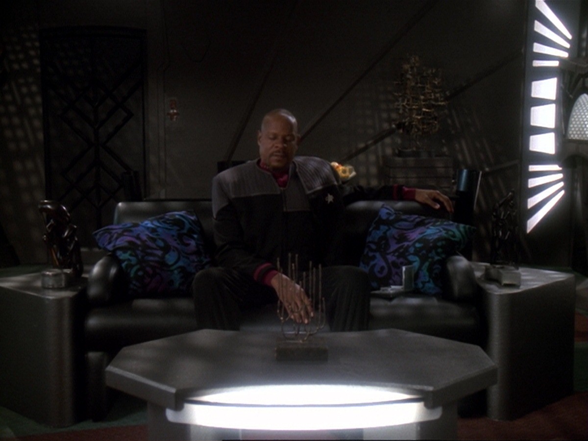 extant_StarTrek_DS9_6x19-InThePaleMoonlight_0011.jpg