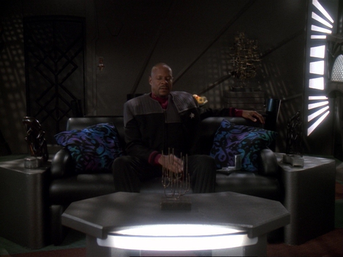 extant_StarTrek_DS9_6x19-InThePaleMoonlight_0013.jpg