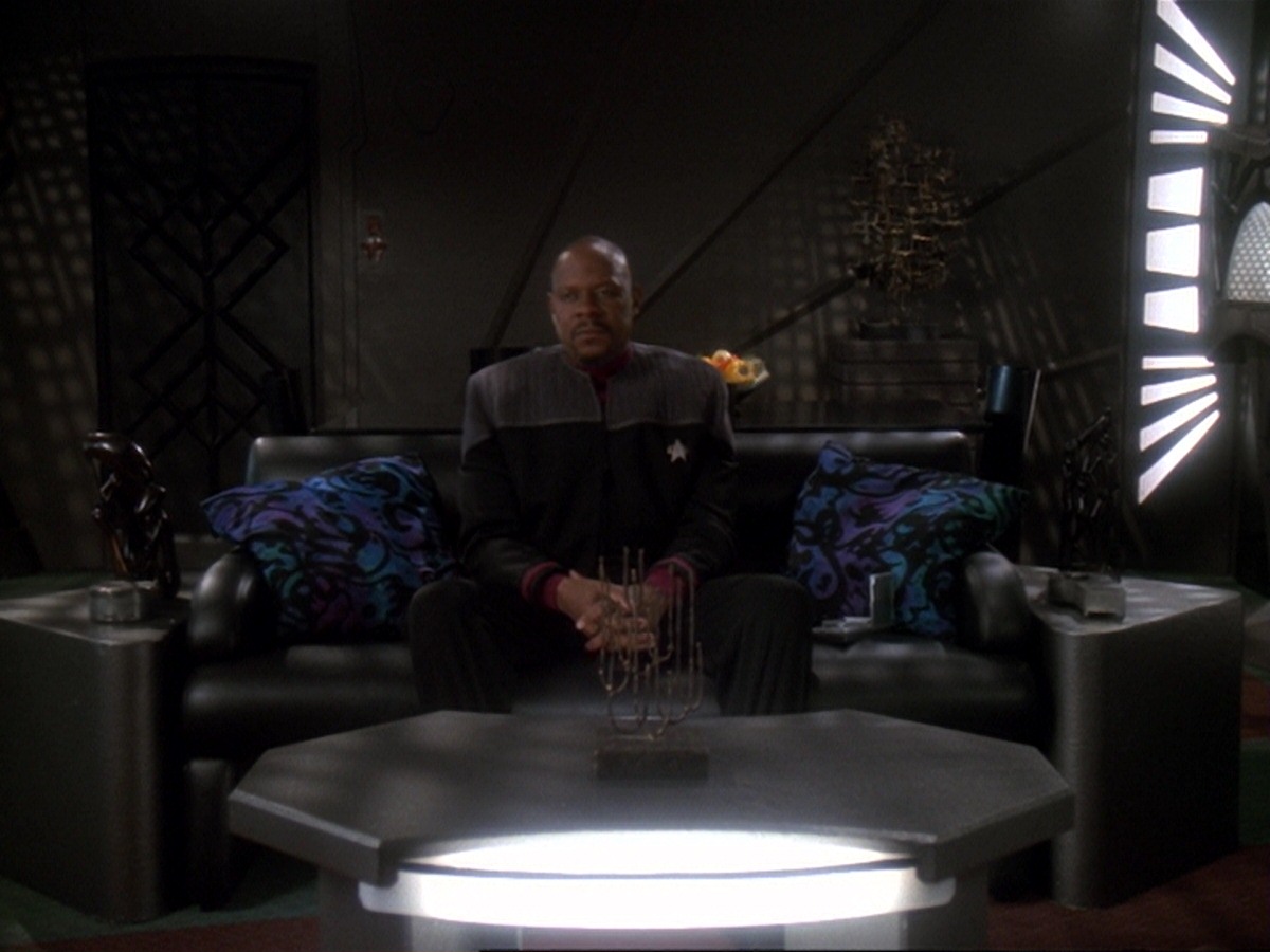 extant_StarTrek_DS9_6x19-InThePaleMoonlight_0023.jpg