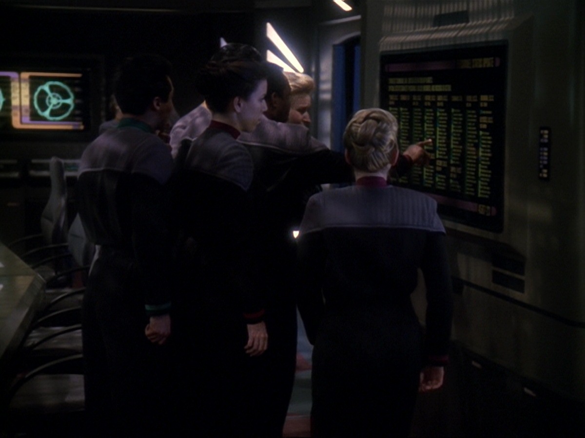 extant_StarTrek_DS9_6x19-InThePaleMoonlight_0214.jpg