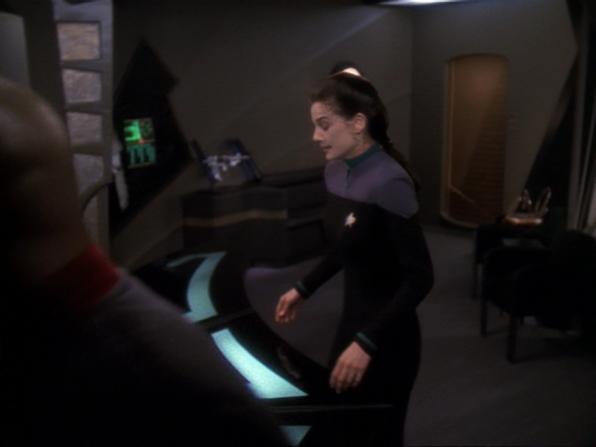 extant_StarTrek_DS9_6x19-InThePaleMoonlight_0536.jpg