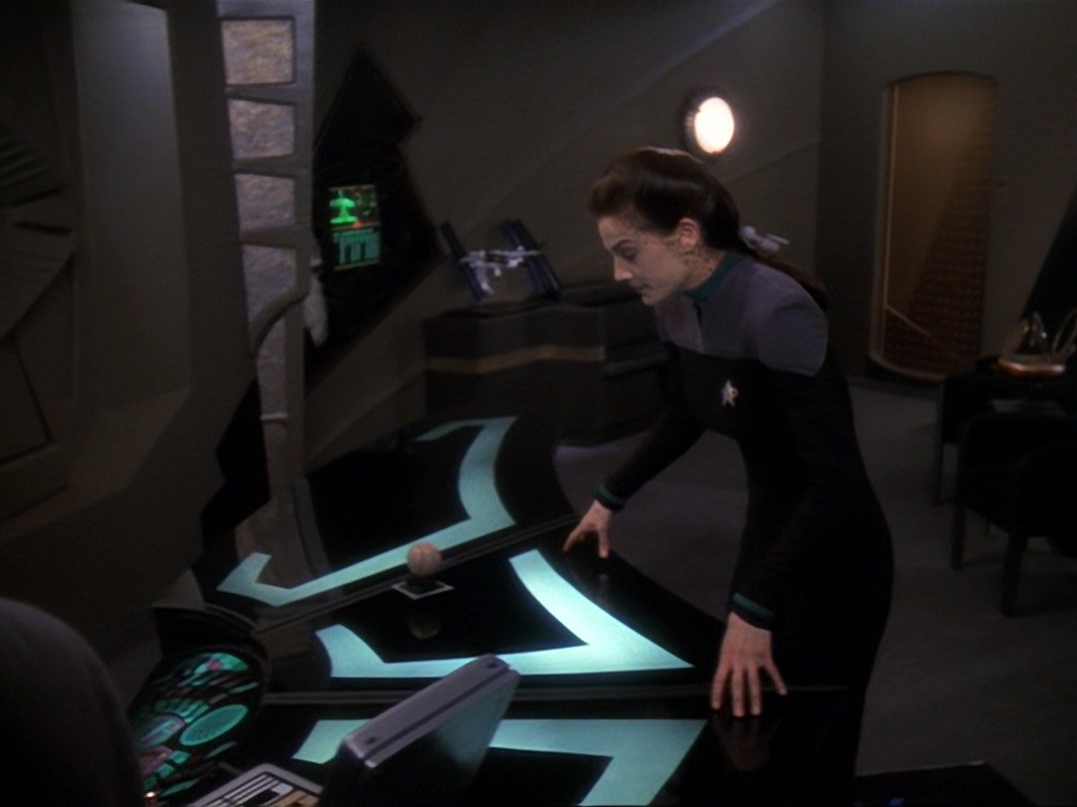 extant_StarTrek_DS9_6x19-InThePaleMoonlight_0537.jpg