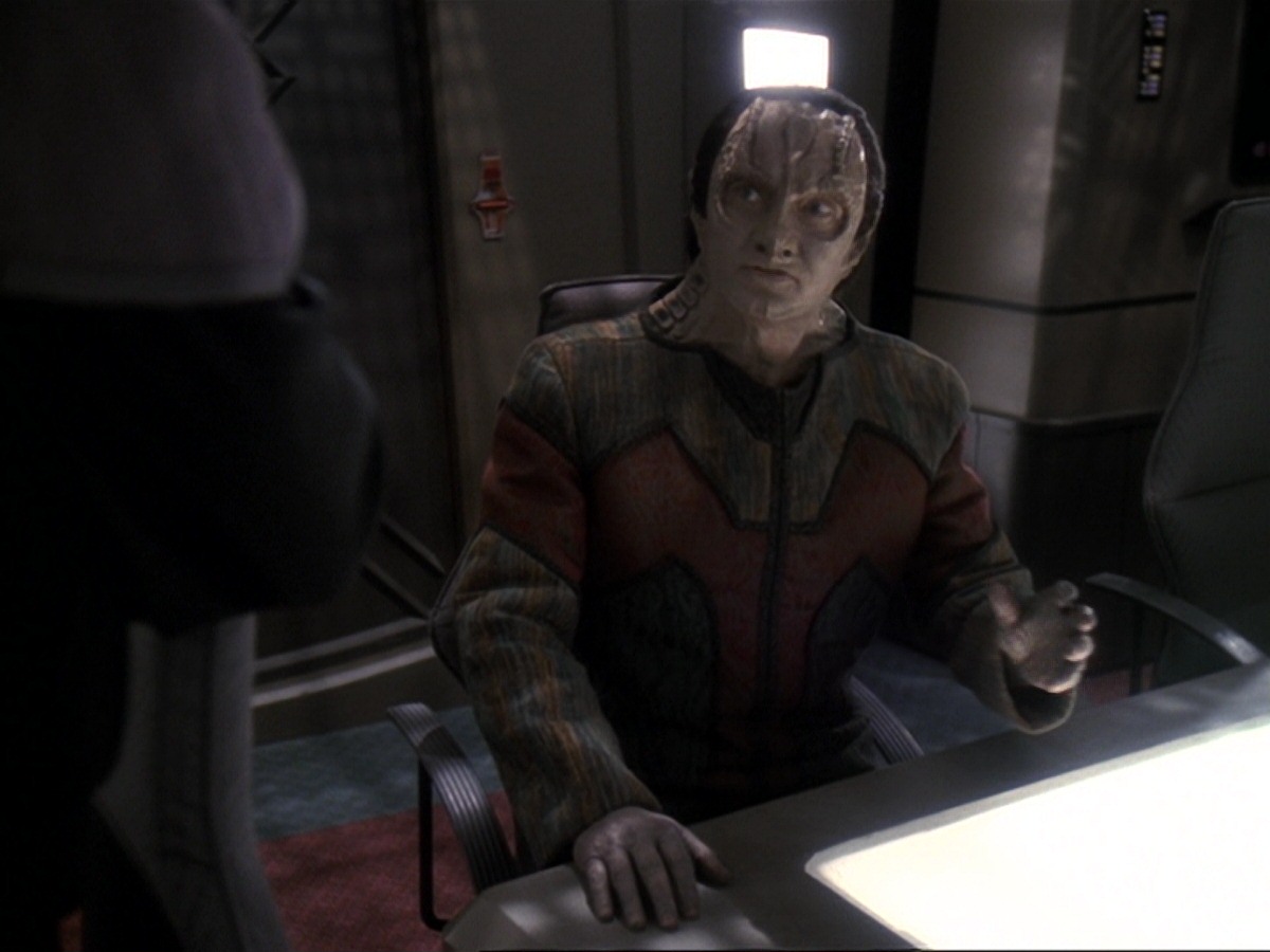 extant_StarTrek_DS9_6x19-InThePaleMoonlight_0605.jpg