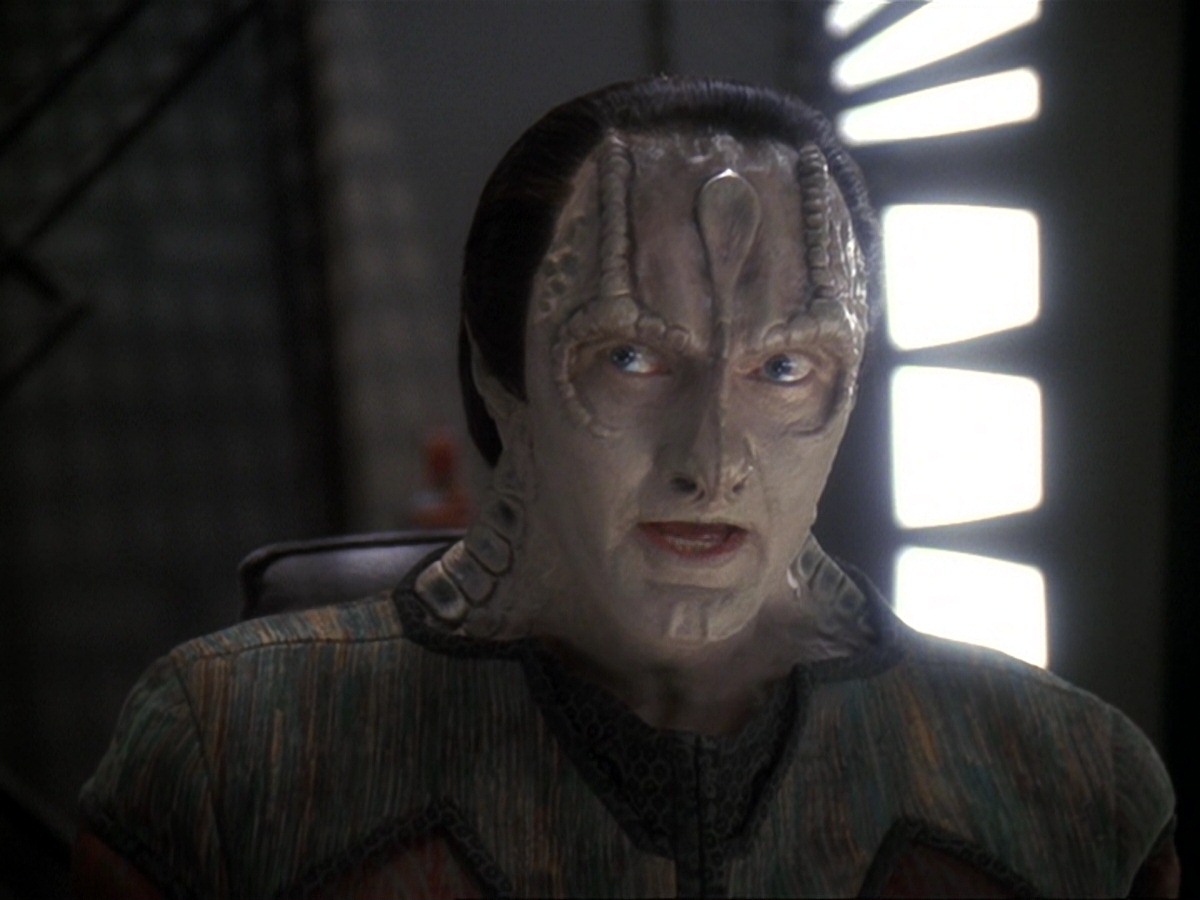extant_StarTrek_DS9_6x19-InThePaleMoonlight_0626.jpg