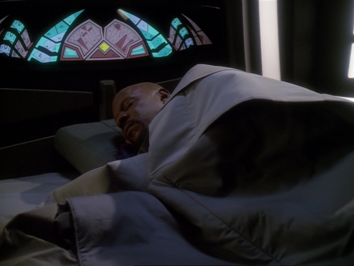 extant_StarTrek_DS9_6x19-InThePaleMoonlight_0831.jpg