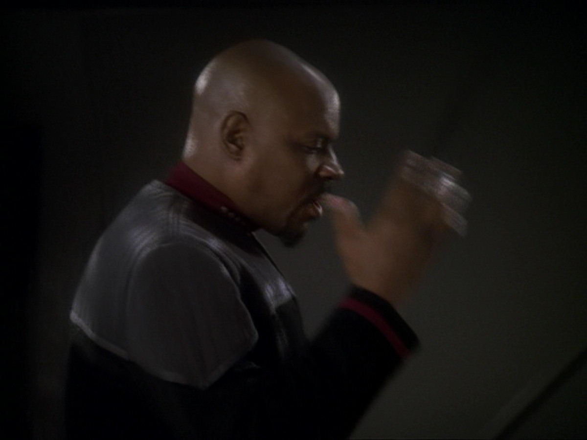 extant_StarTrek_DS9_6x19-InThePaleMoonlight_1040.jpg