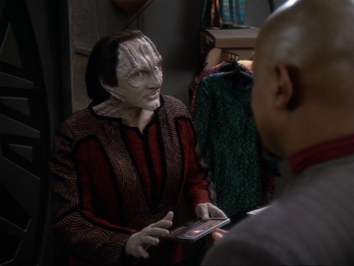 extant_StarTrek_DS9_6x19-InThePaleMoonlight_1214.jpg