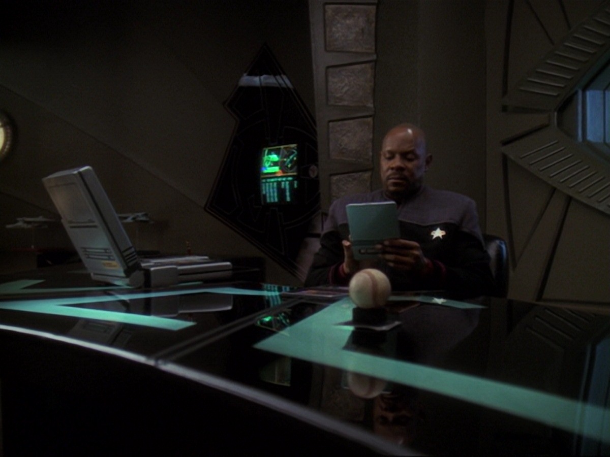 extant_StarTrek_DS9_6x19-InThePaleMoonlight_1442.jpg