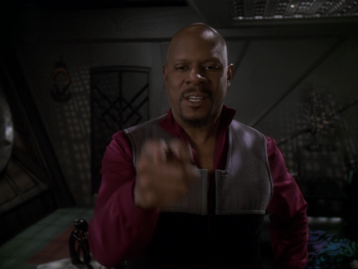 extant_StarTrek_DS9_6x19-InThePaleMoonlight_1764.jpg