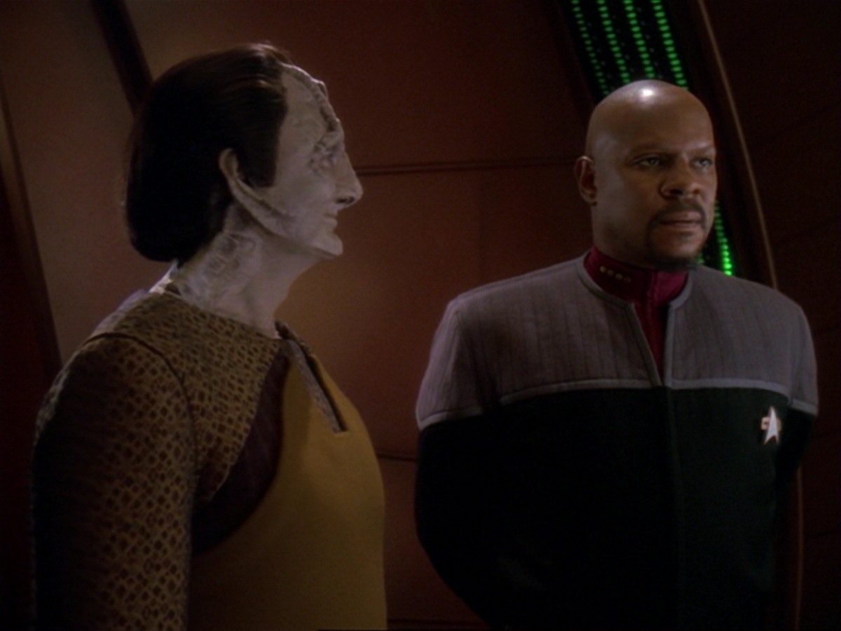extant_StarTrek_DS9_6x19-InThePaleMoonlight_2099.jpg