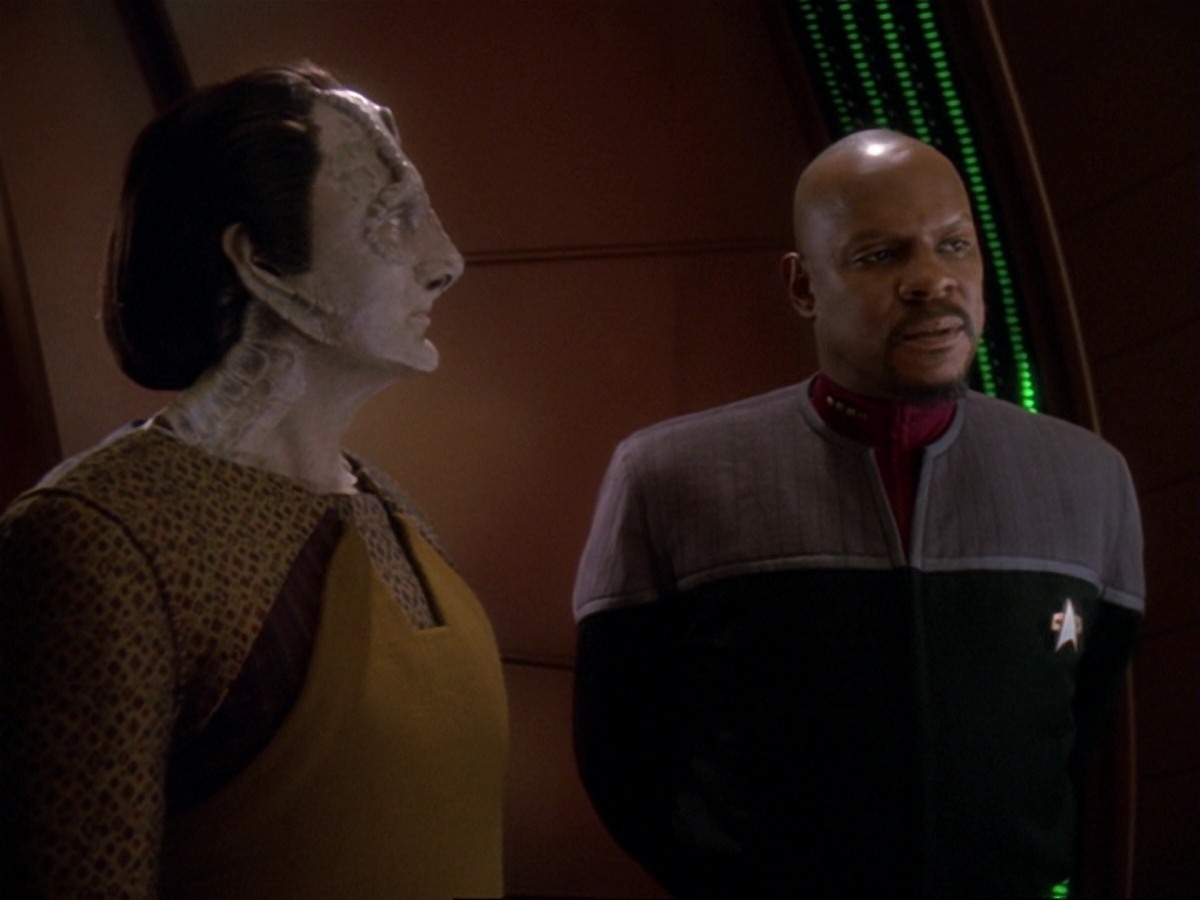 extant_StarTrek_DS9_6x19-InThePaleMoonlight_2181.jpg