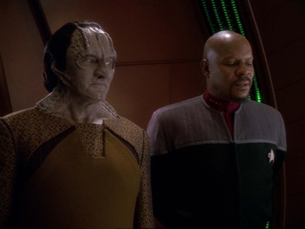extant_StarTrek_DS9_6x19-InThePaleMoonlight_2197.jpg