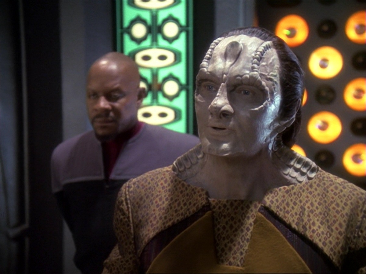 extant_StarTrek_DS9_6x19-InThePaleMoonlight_2235.jpg