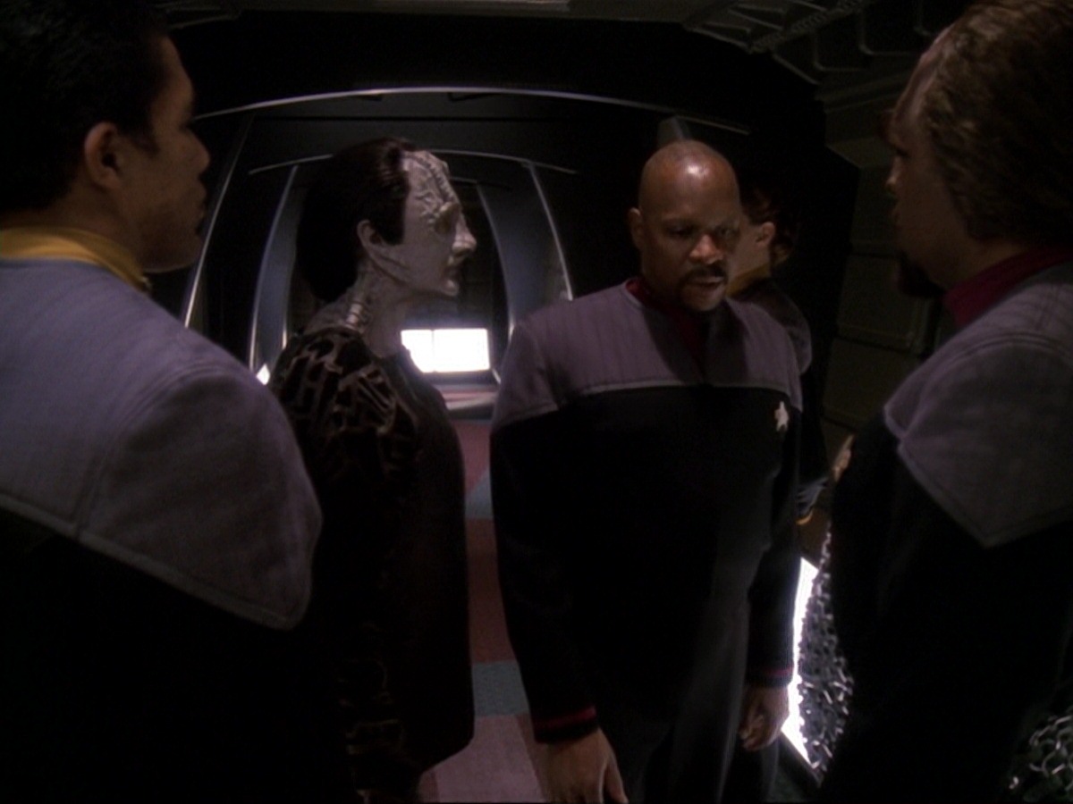 extant_StarTrek_DS9_6x19-InThePaleMoonlight_2471.jpg