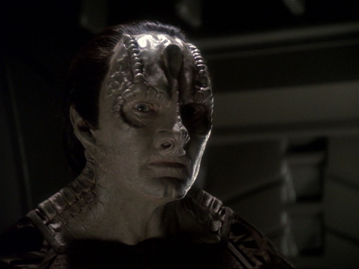 extant_StarTrek_DS9_6x19-InThePaleMoonlight_2533.jpg