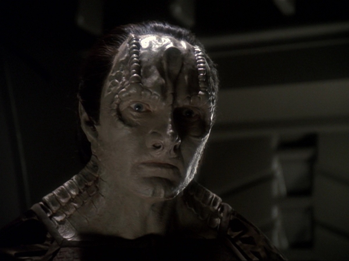 extant_StarTrek_DS9_6x19-InThePaleMoonlight_2534.jpg