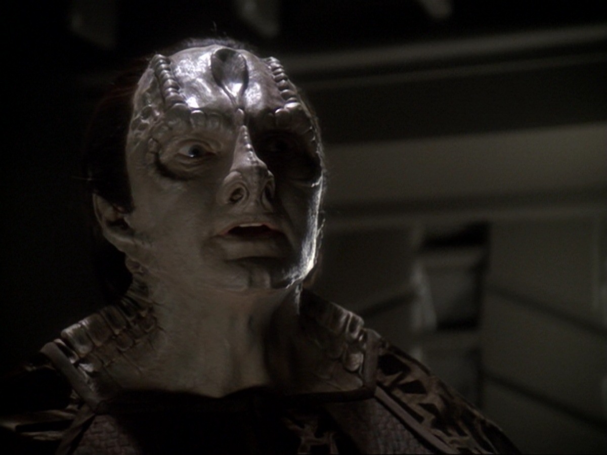extant_StarTrek_DS9_6x19-InThePaleMoonlight_2559.jpg