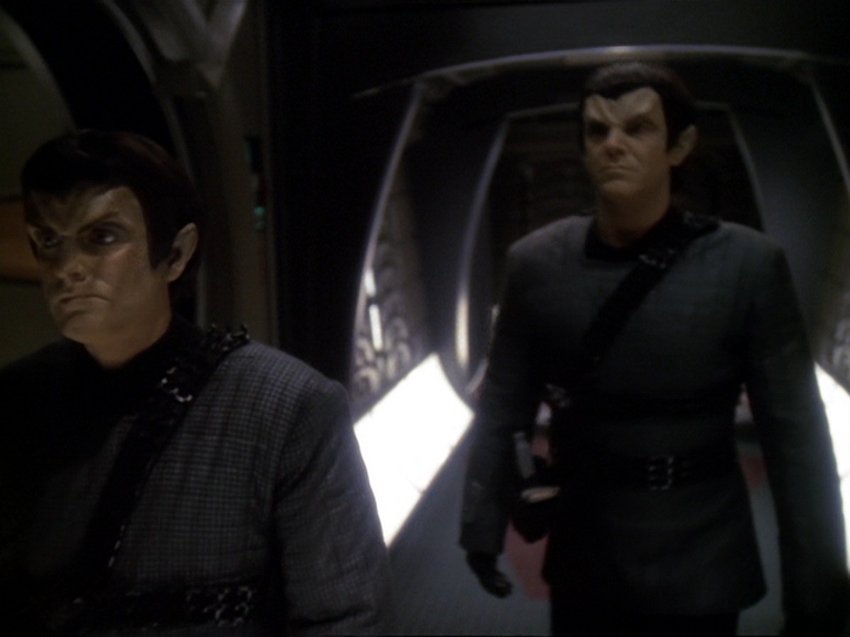 extant_StarTrek_DS9_6x19-InThePaleMoonlight_2671.jpg
