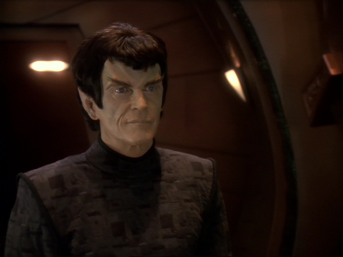extant_StarTrek_DS9_6x19-InThePaleMoonlight_2892.jpg