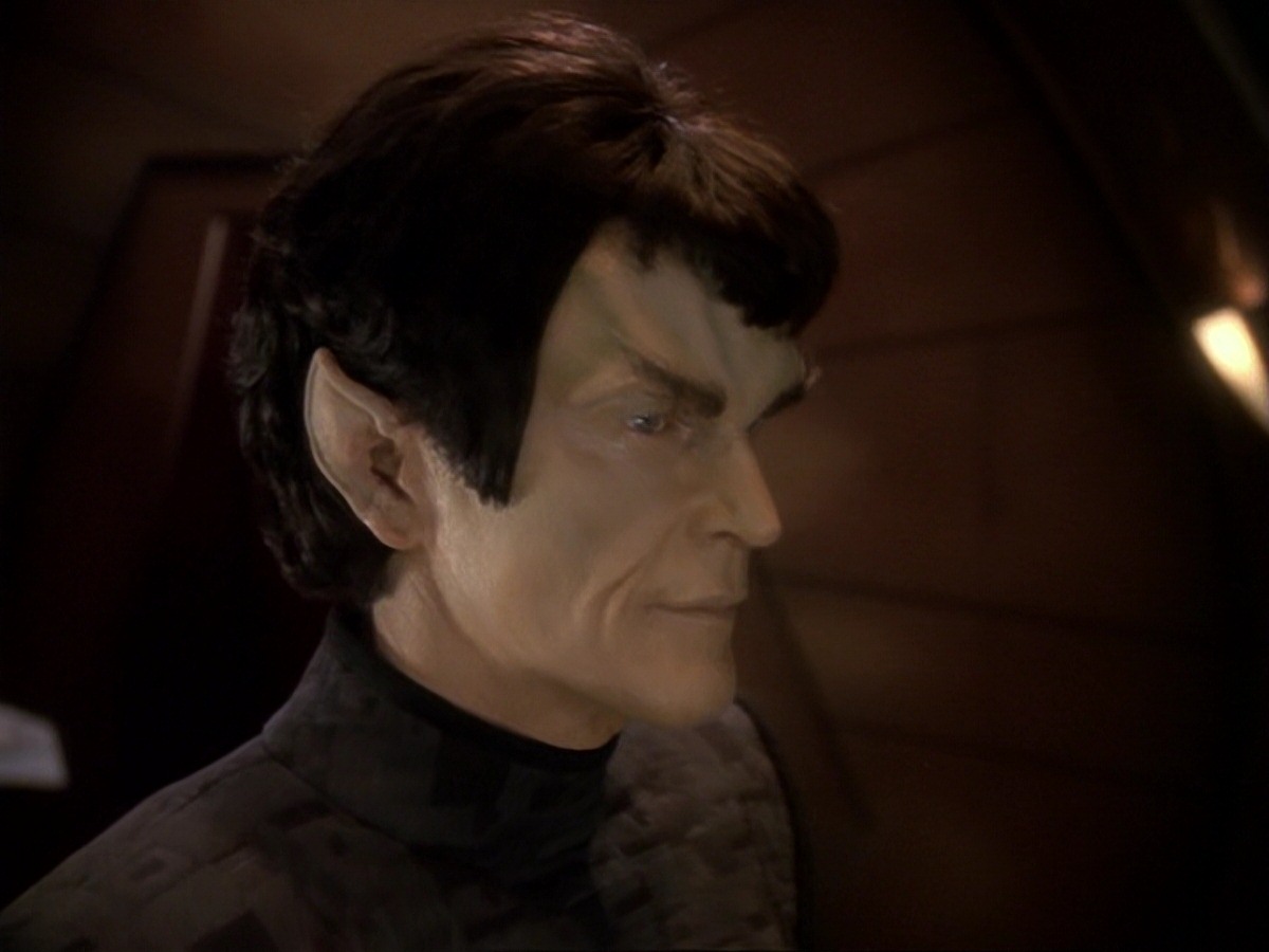 extant_StarTrek_DS9_6x19-InThePaleMoonlight_2929.jpg