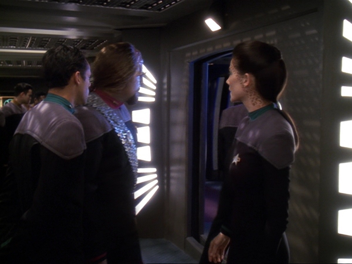 extant_StarTrek_DS9_6x19-InThePaleMoonlight_3348.jpg