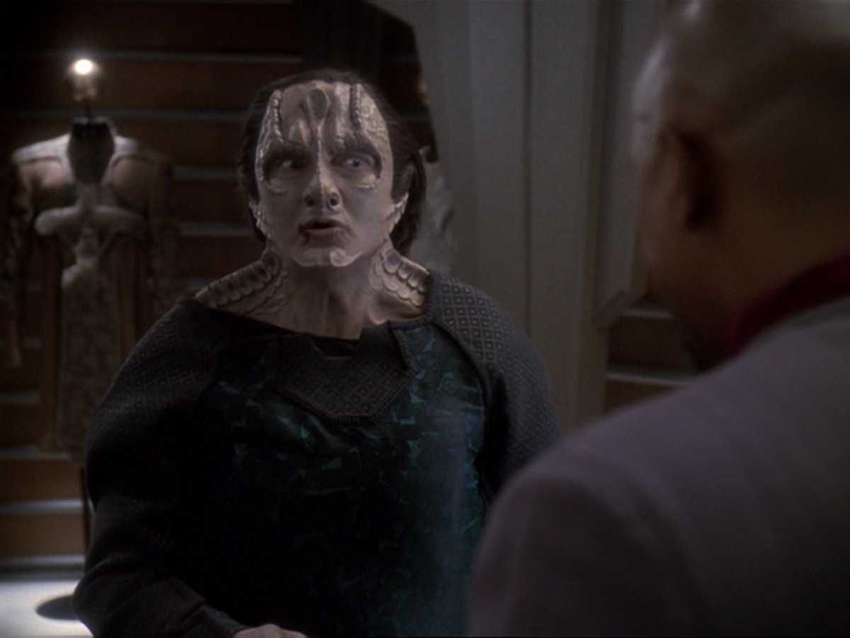 extant_StarTrek_DS9_6x19-InThePaleMoonlight_3399.jpg