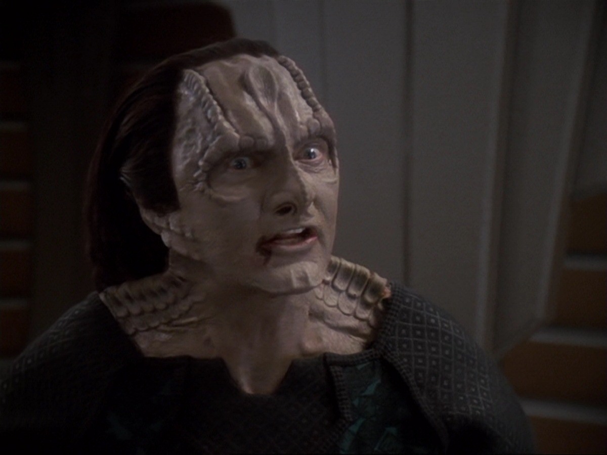 extant_StarTrek_DS9_6x19-InThePaleMoonlight_3442.jpg