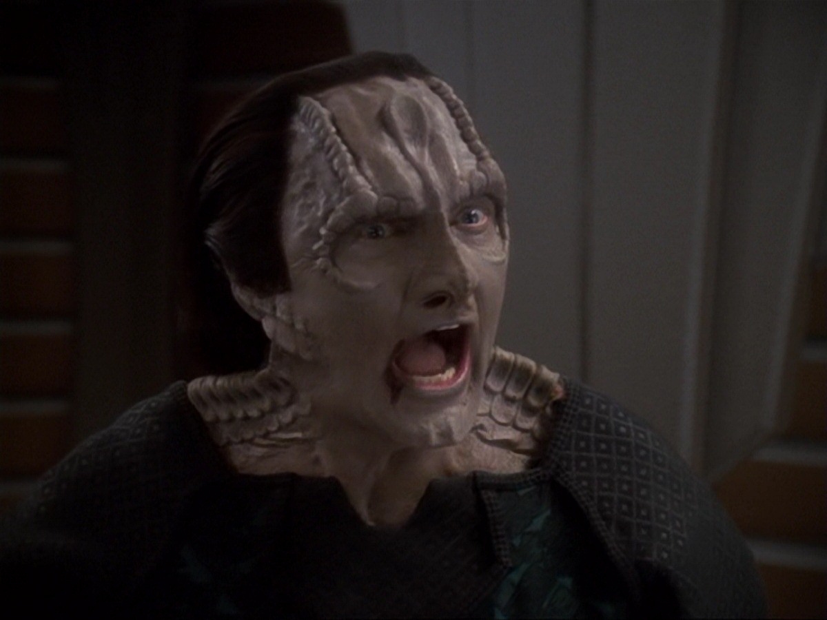 extant_StarTrek_DS9_6x19-InThePaleMoonlight_3452.jpg