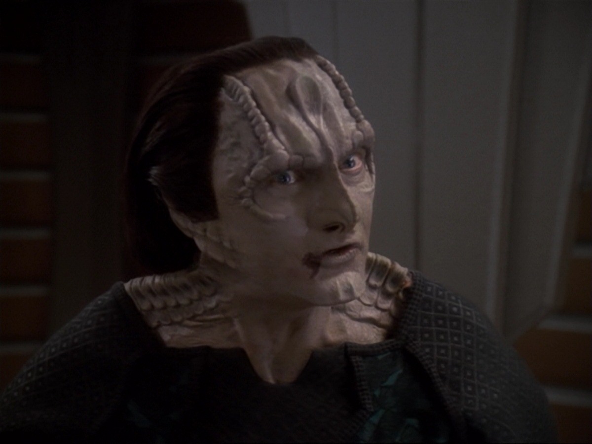 extant_StarTrek_DS9_6x19-InThePaleMoonlight_3453.jpg