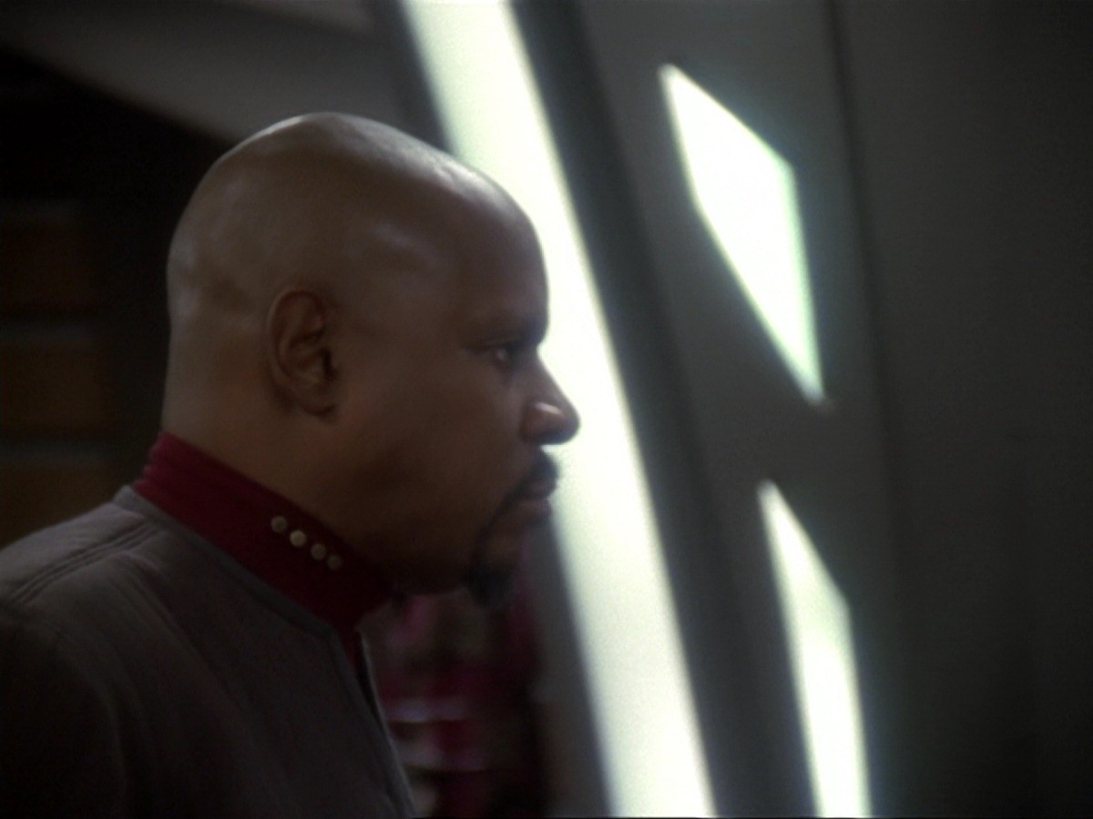 extant_StarTrek_DS9_6x19-InThePaleMoonlight_3471.jpg
