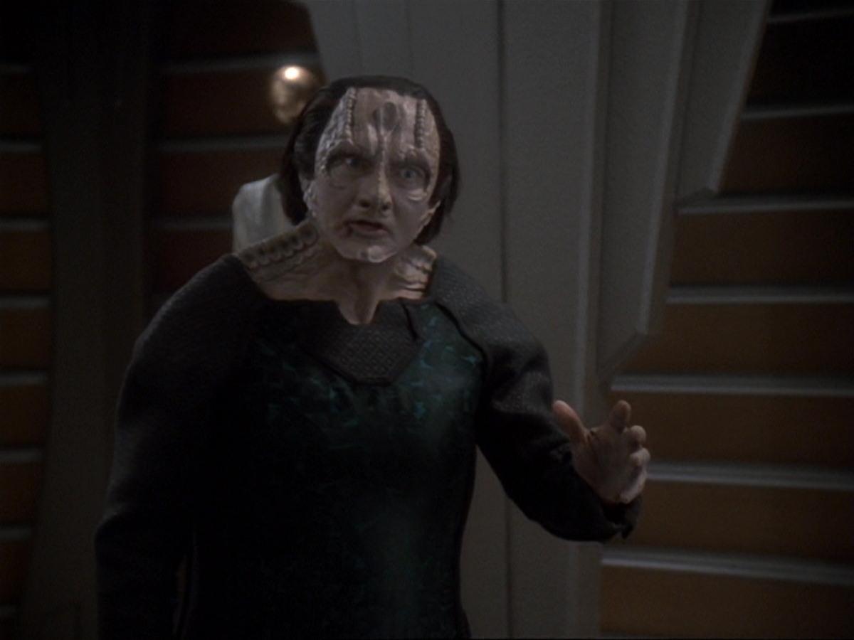 extant_StarTrek_DS9_6x19-InThePaleMoonlight_3476.jpg