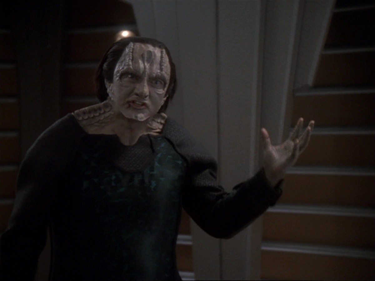 extant_StarTrek_DS9_6x19-InThePaleMoonlight_3478.jpg