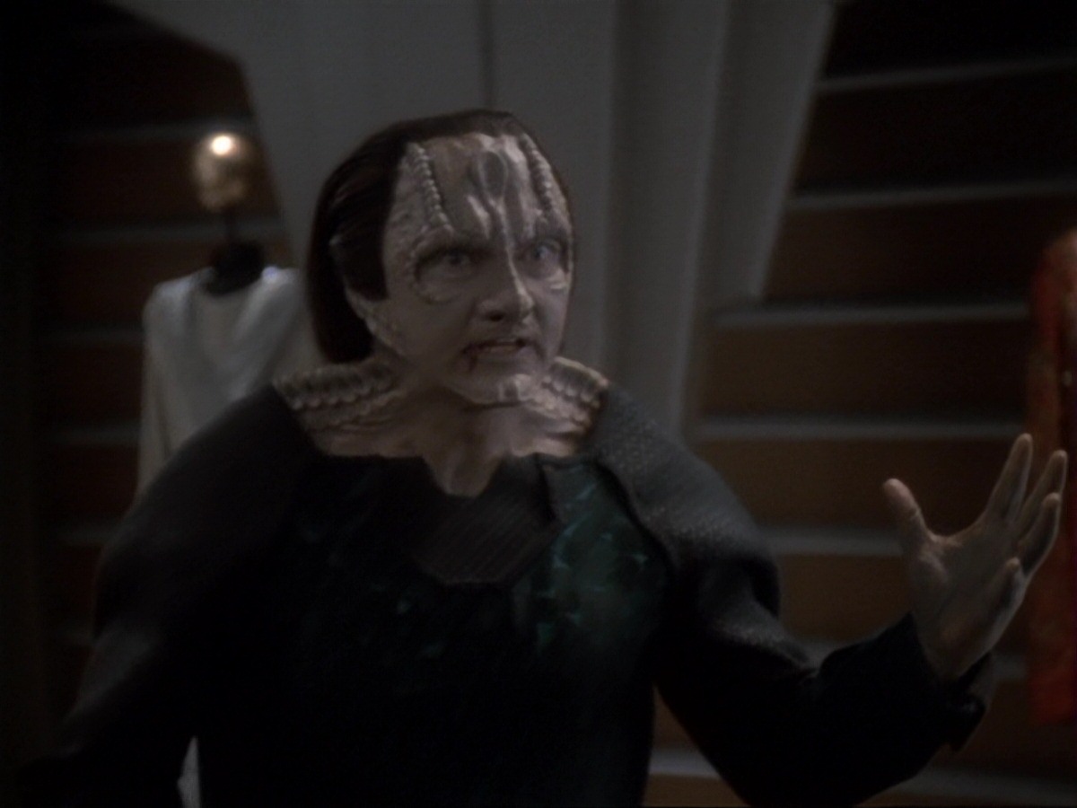 extant_StarTrek_DS9_6x19-InThePaleMoonlight_3480.jpg