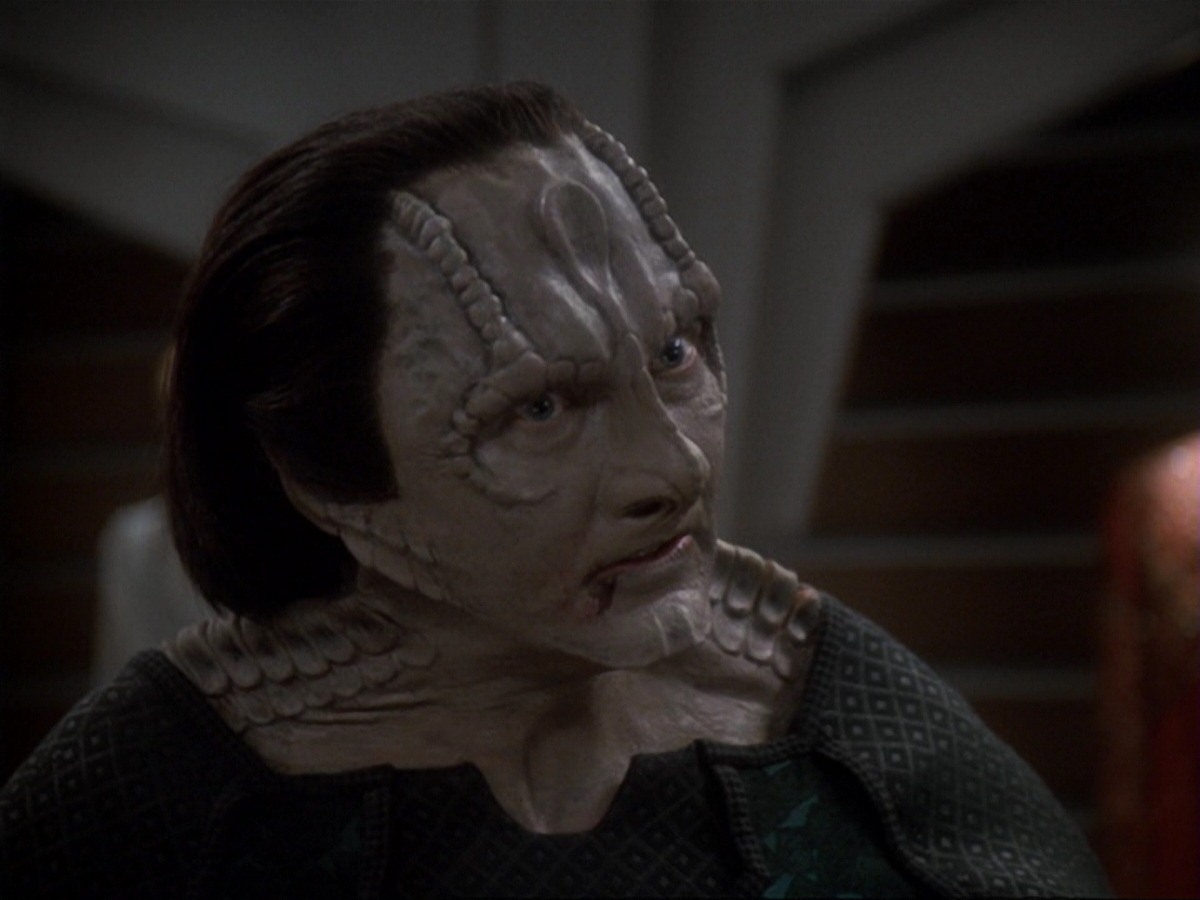 extant_StarTrek_DS9_6x19-InThePaleMoonlight_3487.jpg