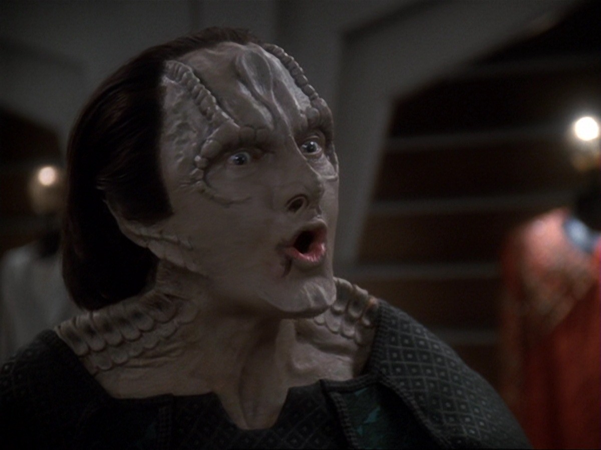 extant_StarTrek_DS9_6x19-InThePaleMoonlight_3512.jpg