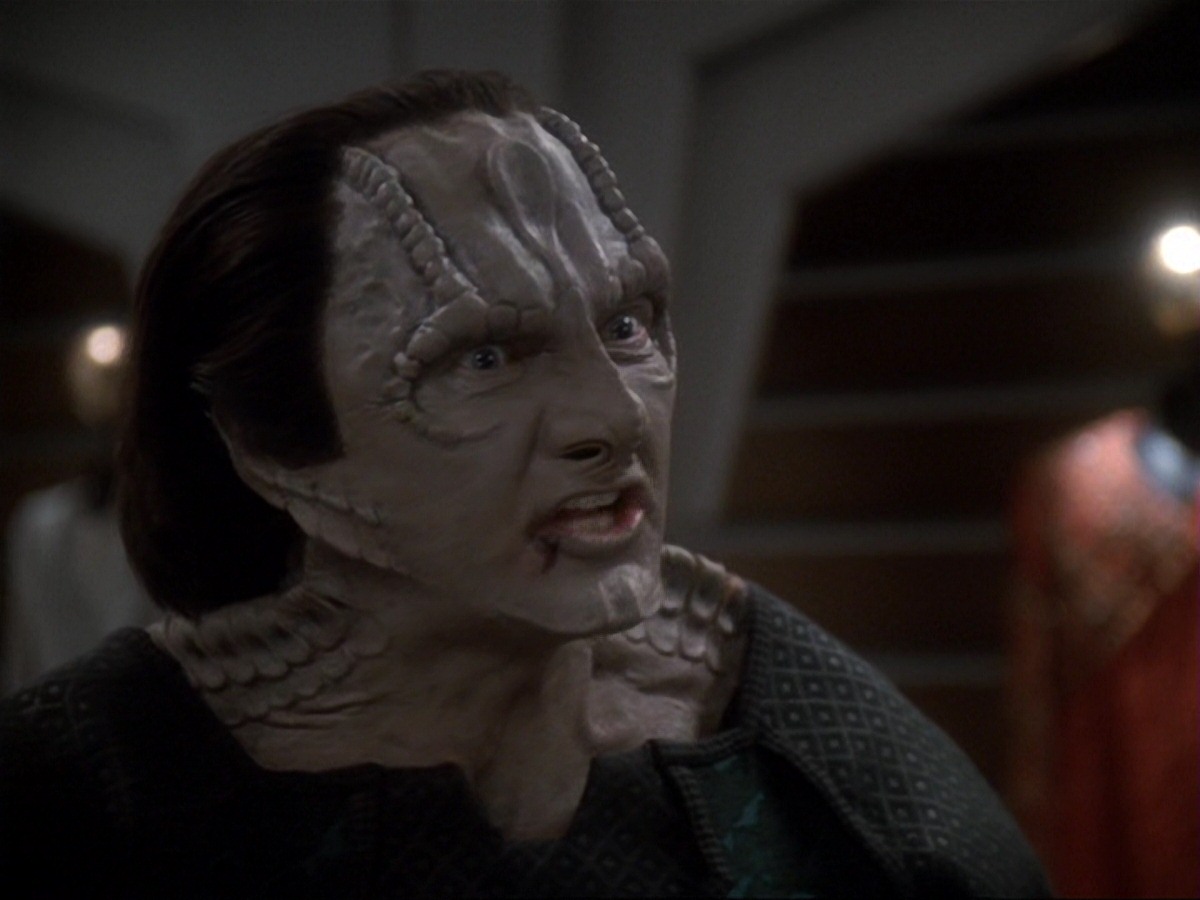 extant_StarTrek_DS9_6x19-InThePaleMoonlight_3515.jpg
