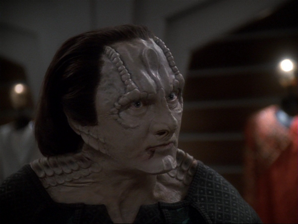 extant_StarTrek_DS9_6x19-InThePaleMoonlight_3517.jpg