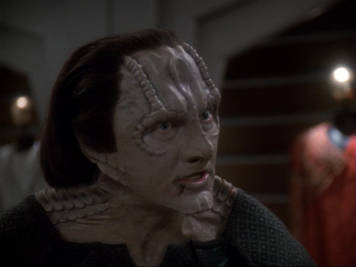 extant_StarTrek_DS9_6x19-InThePaleMoonlight_3518.jpg