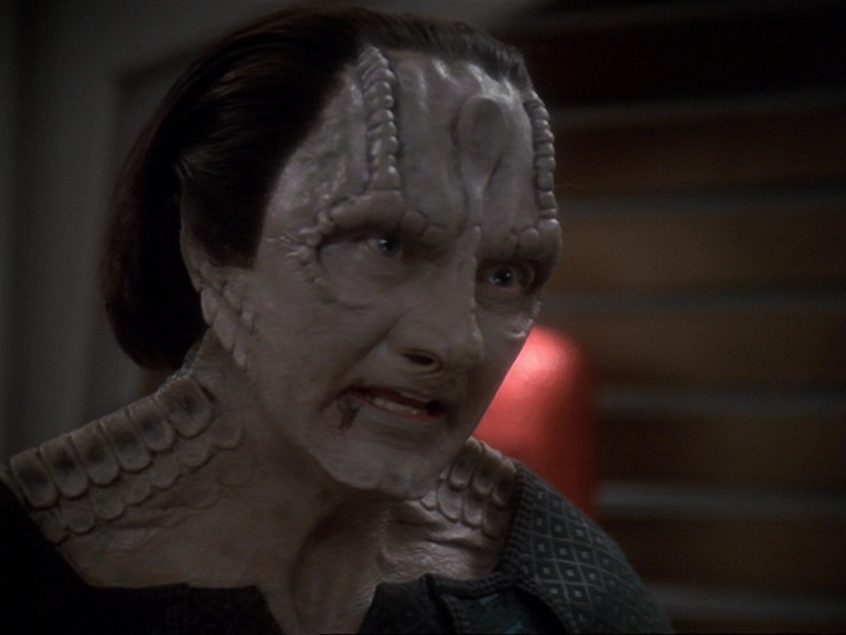 extant_StarTrek_DS9_6x19-InThePaleMoonlight_3530.jpg