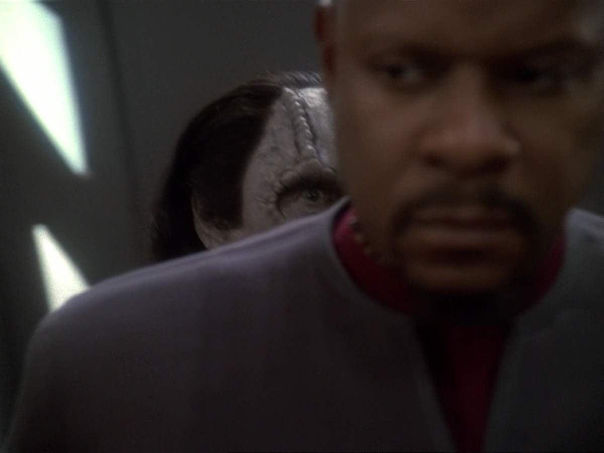 extant_StarTrek_DS9_6x19-InThePaleMoonlight_3534.jpg