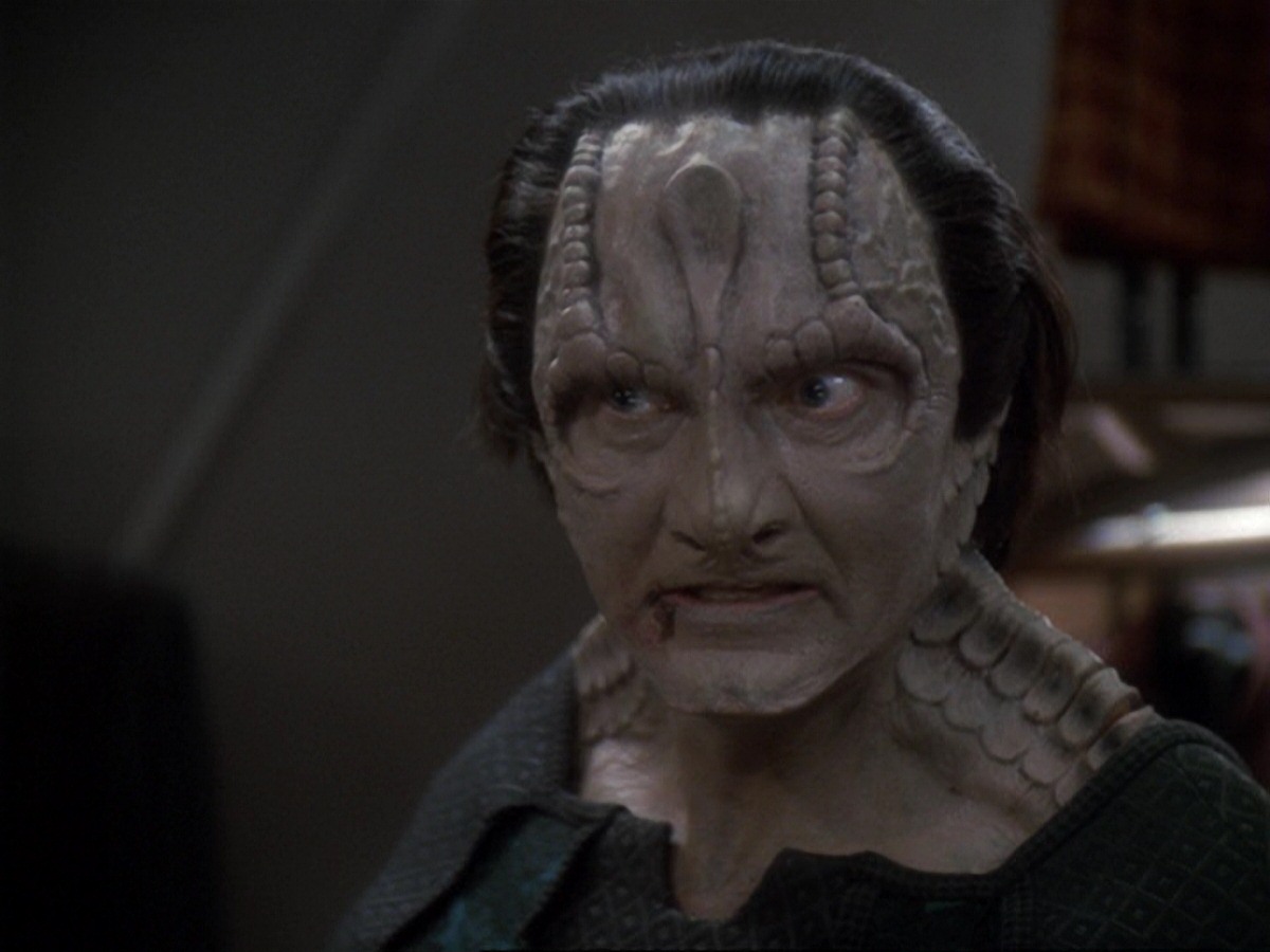 extant_StarTrek_DS9_6x19-InThePaleMoonlight_3569.jpg