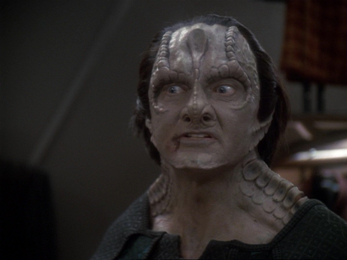 extant_StarTrek_DS9_6x19-InThePaleMoonlight_3575.jpg