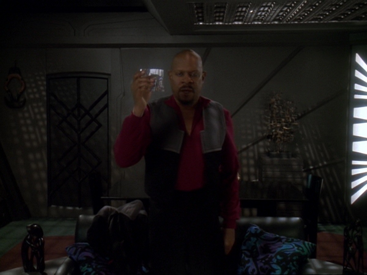 extant_StarTrek_DS9_6x19-InThePaleMoonlight_3616.jpg