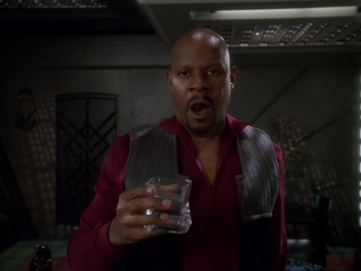 extant_StarTrek_DS9_6x19-InThePaleMoonlight_3624.jpg