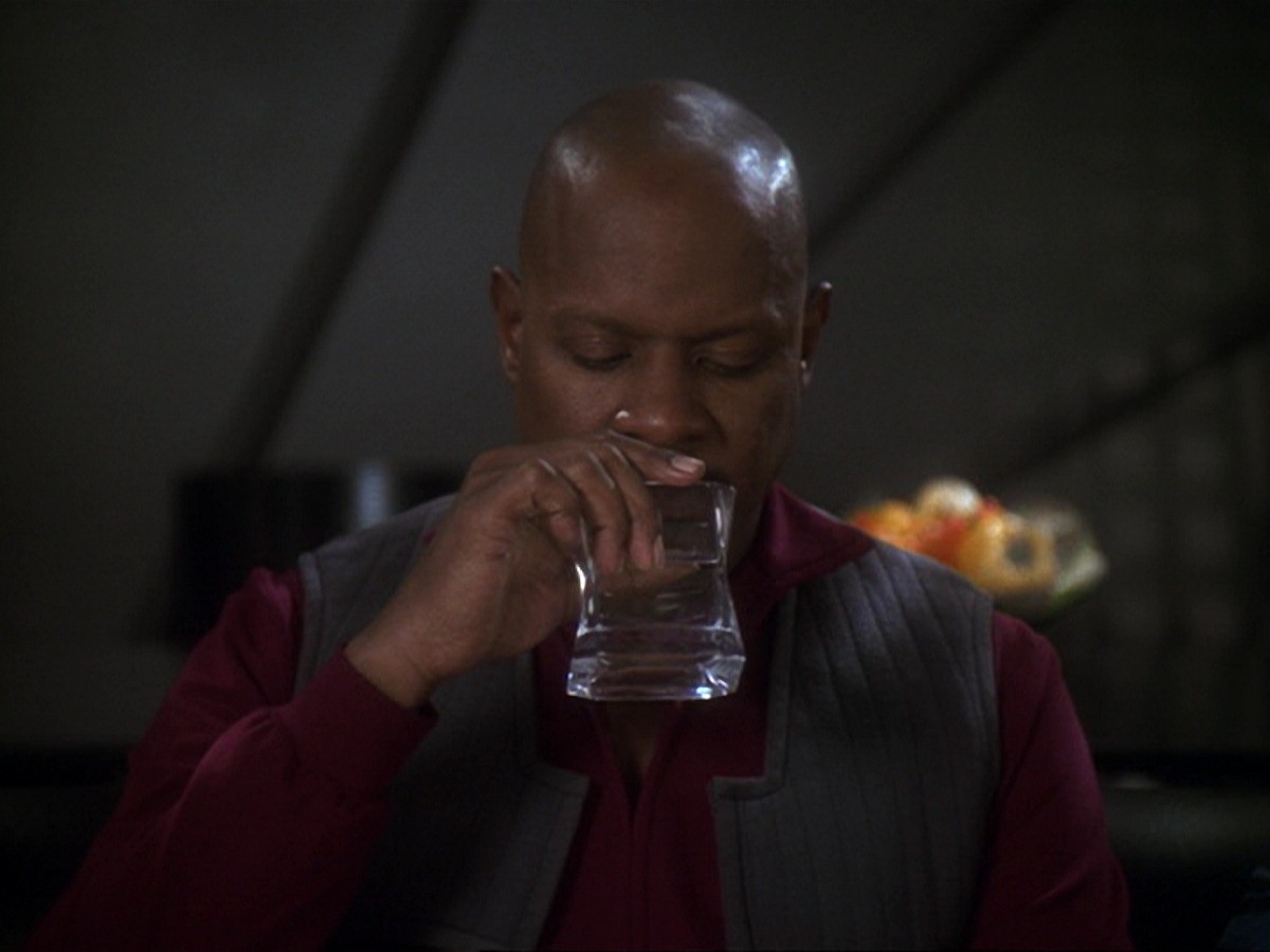 extant_StarTrek_DS9_6x19-InThePaleMoonlight_3708.jpg