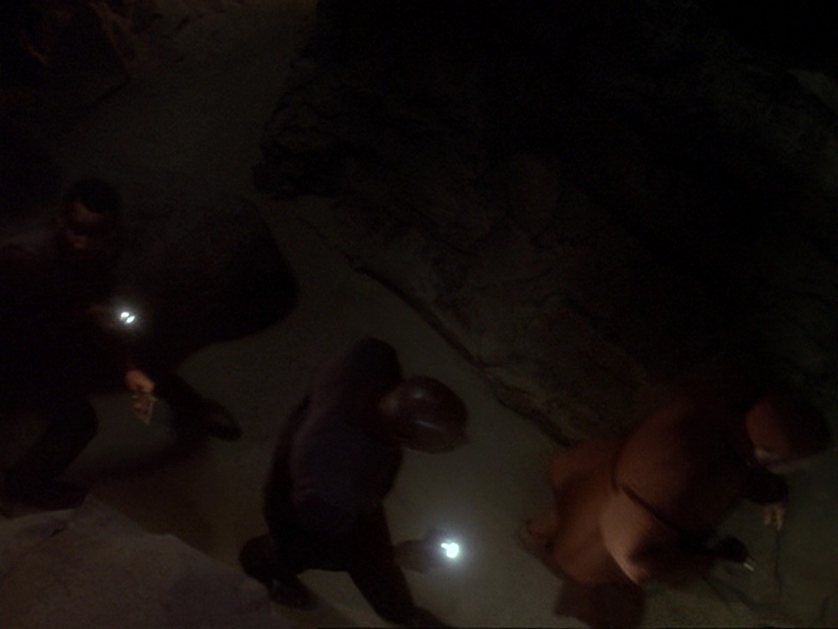 extant_StarTrek_DS9_6x21-TheReckoning_0253.jpg
