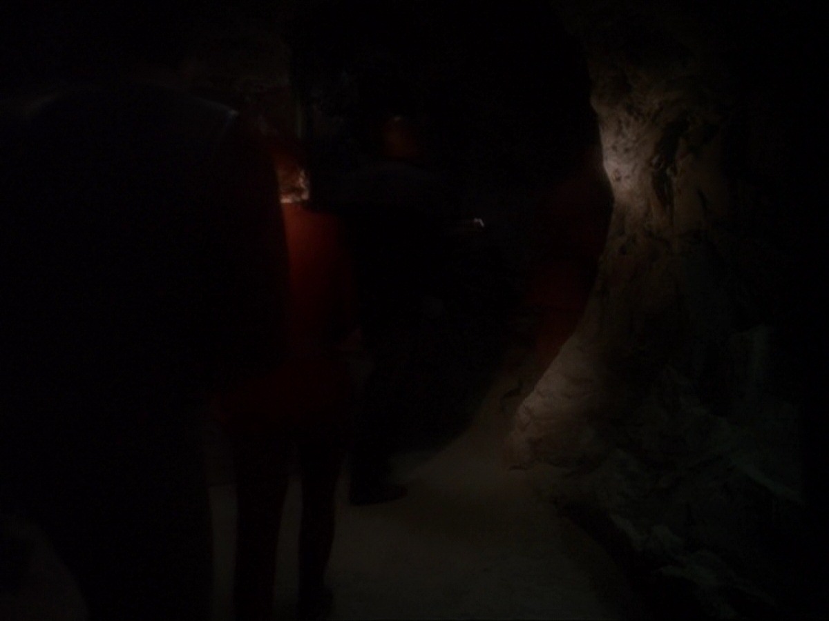 extant_StarTrek_DS9_6x21-TheReckoning_0308.jpg
