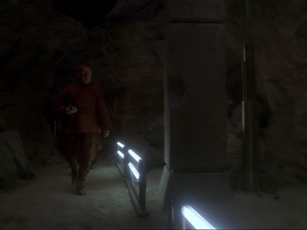 extant_StarTrek_DS9_6x21-TheReckoning_0315.jpg